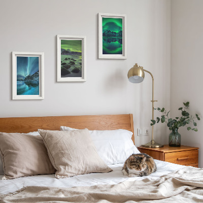 Conjunto de molduras com imagens Paisagem de inverno com aurora boreal e montanhas