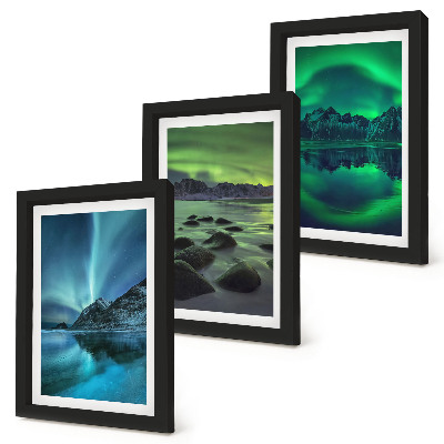 Conjunto de molduras com imagens Paisagem de inverno com aurora boreal e montanhas