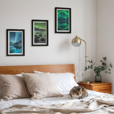 Conjunto de molduras com imagens Paisagem de inverno com aurora boreal e montanhas