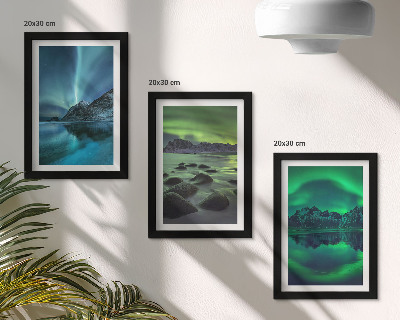 Conjunto de molduras com imagens Paisagem de inverno com aurora boreal e montanhas