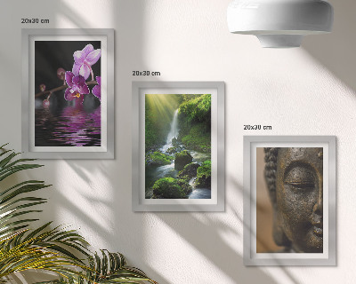 Tríptico com moldura Flores na cachoeira com pedras verdes e Buda