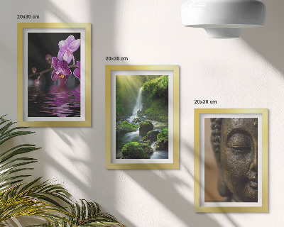 Tríptico com moldura Flores na cachoeira com pedras verdes e Buda
