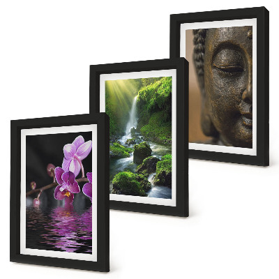 Tríptico com moldura Flores na cachoeira com pedras verdes e Buda