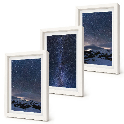 Conjunto de molduras com imagens Céu noturno estrelado e paisagem montanhosa