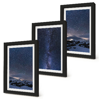 Conjunto de molduras com imagens Céu noturno estrelado e paisagem montanhosa
