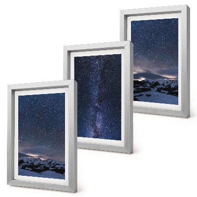 Conjunto de molduras com imagens Céu noturno estrelado e paisagem montanhosa