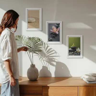Tríptico com moldura motivos zen e pedras relaxantes