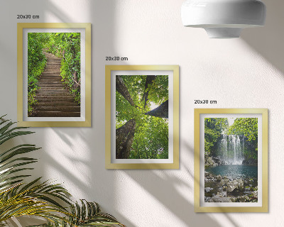 Conjunto de 3 quadros decorativos Trilha na floresta com cachoeira e vegetação verdejante.