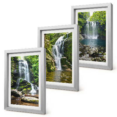 Conjunto de molduras com imagens Cachoeiras em um ambiente verde com pedras e água.