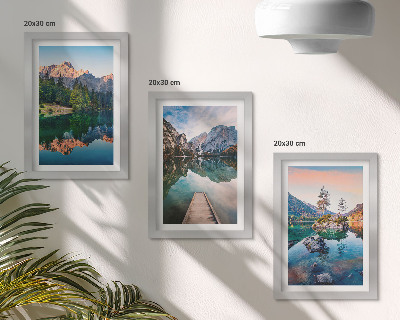 Tríptico com moldura Lagos de montanha com reflexos na água e na floresta