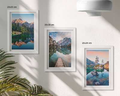 Tríptico com moldura Lagos de montanha com reflexos na água e na floresta