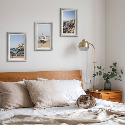 Conjunto de 3 quadros decorativos Vista para o mar com barco e casas brancas na Grécia