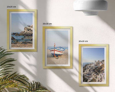 Conjunto de 3 quadros decorativos Vista para o mar com barco e casas brancas na Grécia
