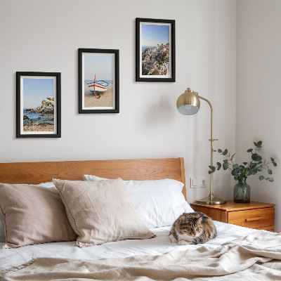 Conjunto de 3 quadros decorativos Vista para o mar com barco e casas brancas na Grécia