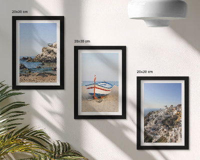 Conjunto de 3 quadros decorativos Vista para o mar com barco e casas brancas na Grécia