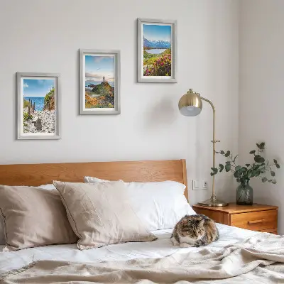 Conjunto de quadros com imagens vista da praia do farol com montanhas e flores