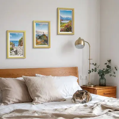 Conjunto de quadros com imagens vista da praia do farol com montanhas e flores