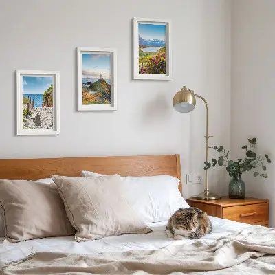 Conjunto de quadros com imagens vista da praia do farol com montanhas e flores