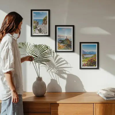 Conjunto de quadros com imagens vista da praia do farol com montanhas e flores