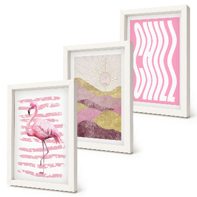 Tríptico com moldura Flamingos cor-de-rosa, paisagem montanhosa em tons pastel, letras relaxantes.