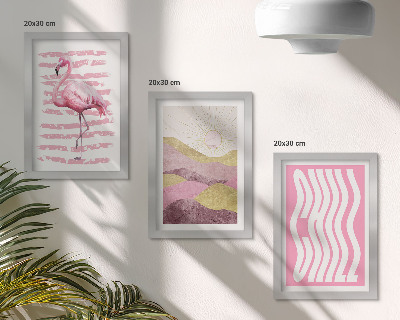 Tríptico com moldura Flamingos cor-de-rosa, paisagem montanhosa em tons pastel, letras relaxantes.