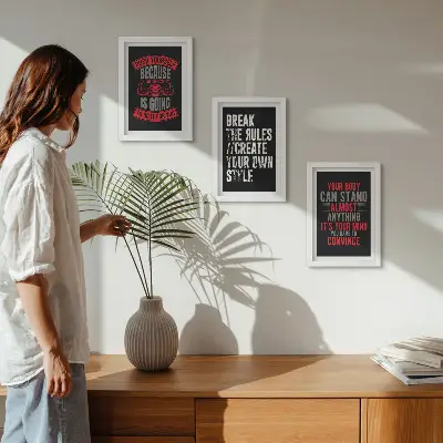 Conjunto de 3 quadros decorativos com frases de motivação para treinamento e autodesenvolvimento