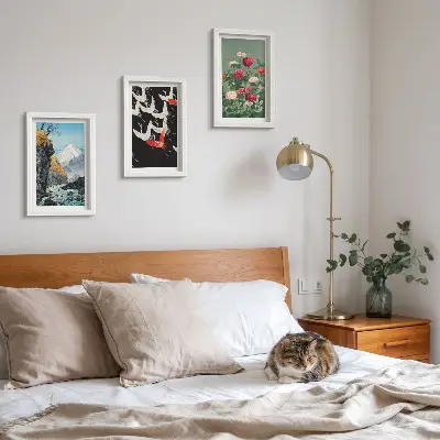 Conjunto de molduras com imagens estampa de montanhas com cachoeira, pássaros em voo e flores coloridas