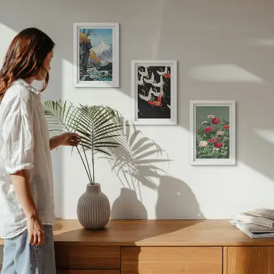 Conjunto de molduras com imagens estampa de montanhas com cachoeira, pássaros em voo e flores coloridas