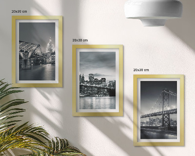 Conjunto de molduras com imagens Pontes e arquitetura urbana em tons de cinza.