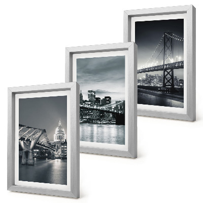 Conjunto de molduras com imagens Pontes e arquitetura urbana em tons de cinza.