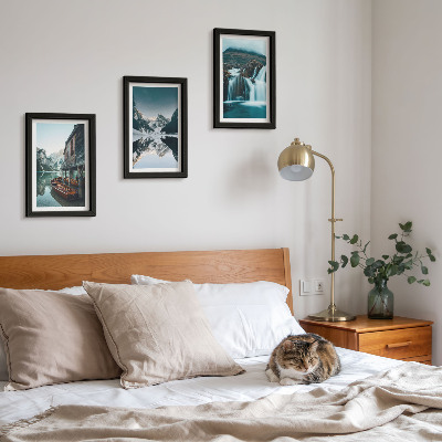 Conjunto de 3 quadros decorativos Paisagens montanhosas com uma cachoeira e um lago