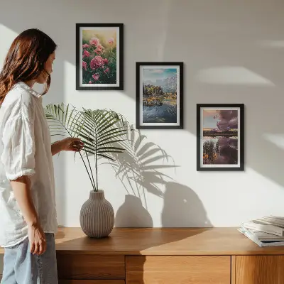 Conjunto de quadros decorativos com imagens de flores no jardim, montanhas e superfície da água