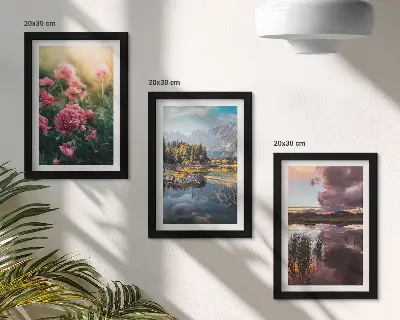 Conjunto de quadros decorativos com imagens de flores no jardim, montanhas e superfície da água