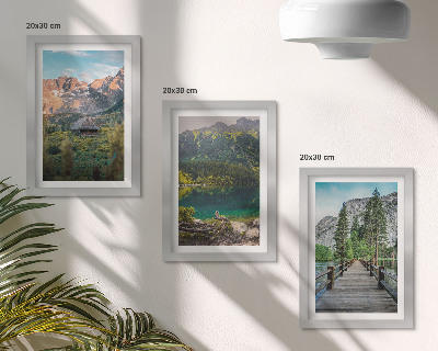 Tríptico com moldura Paisagens montanhosas com um lago e um cais de madeira
