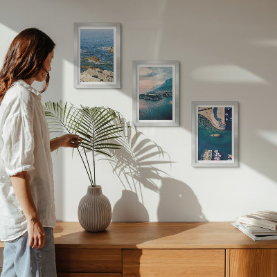 Conjunto de 3 quadros decorativos Vistas para o mar com falésias e portos de montanha