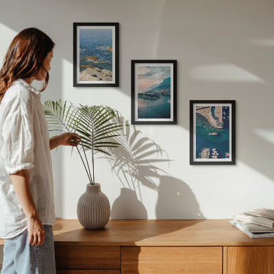 Conjunto de 3 quadros decorativos Vistas para o mar com falésias e portos de montanha