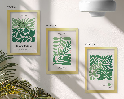 Conjunto de 3 quadros decorativos Um conjunto de folhas verdes e plantas em vários formatos.