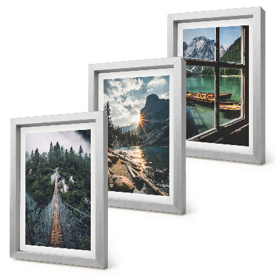Conjunto de 3 quadros decorativos Ponte no lago da floresta com barcos e vista para a montanha.