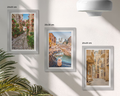 Conjunto de molduras com imagens Ruas encantadoras e fontes em uma arquitetura pitoresca.