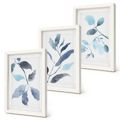 Tríptico com moldura folhas azuis em estilo aquarela sobre fundo claro