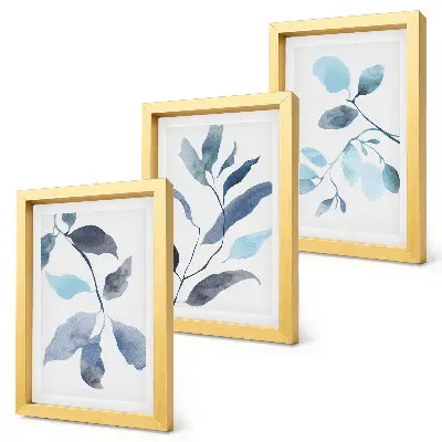 Tríptico com moldura folhas azuis em estilo aquarela sobre fundo claro