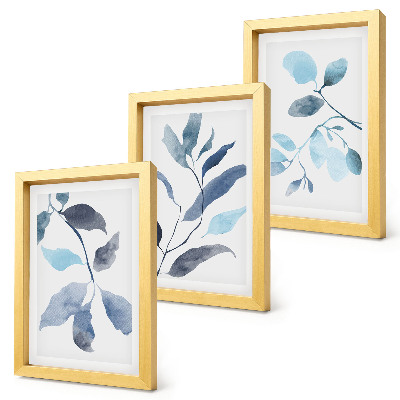 Tríptico com moldura Folhas azuis sobre fundo claro, estilo aquarela.