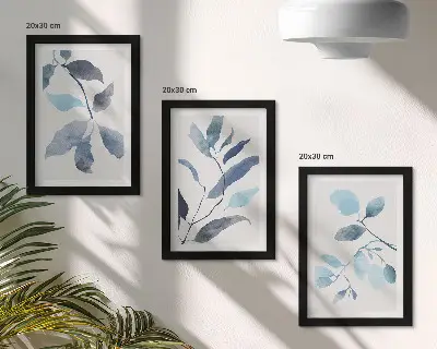 Tríptico com moldura folhas azuis em estilo aquarela sobre fundo claro