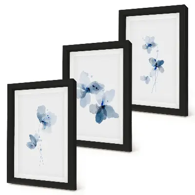Conjunto de 3 quadros decorativos com estampa de flores em tons de azul sobre fundo claro