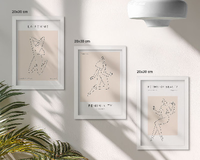 Tríptico com moldura Silhuetas lineares de mulheres em pôsteres minimalistas.