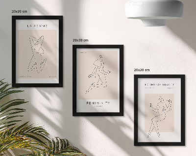 Tríptico com moldura Silhuetas lineares de mulheres em pôsteres minimalistas.