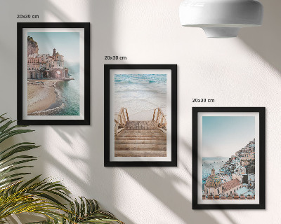 Conjunto de 3 quadros decorativos Vistas em tons pastel de verão com arquitetura litorânea e praia.