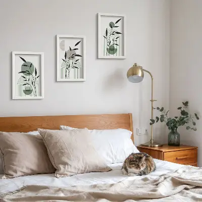 Tríptico com moldura composições abstratas de plantas em estilo boho