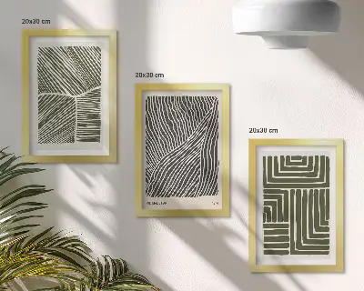 Conjunto de 3 quadros decorativos com padrões de linhas e formas em tons de verde