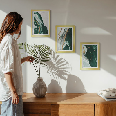 Conjunto de 3 quadros decorativos Padrões abstratos de pintura em verde e branco.